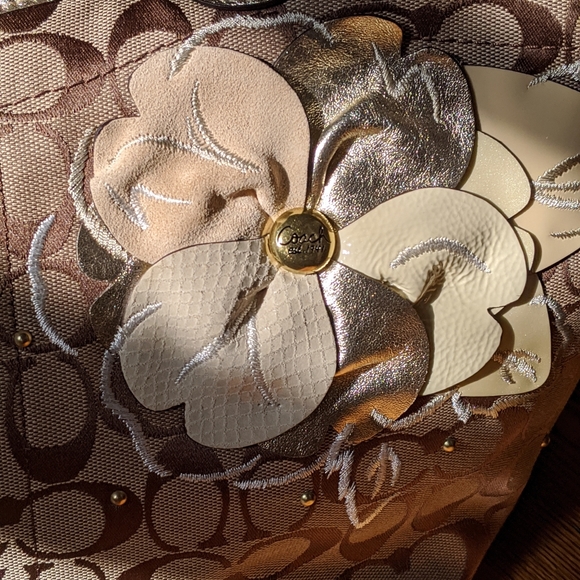 Coach limited edition bag - Picture 3 of 8